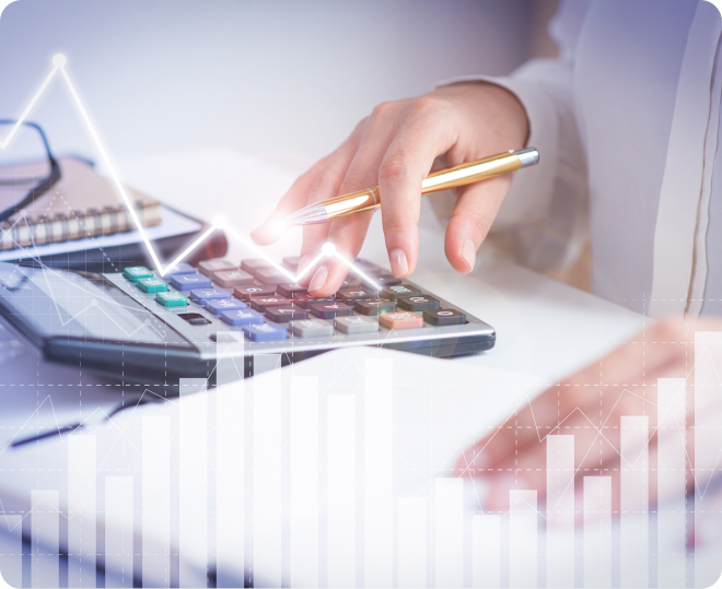 Consultoria de investimentos - mãos operando calculadora